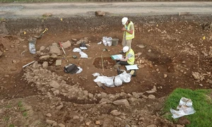 Mormânt neobișnuit descoperit în Scoția (© GUARD Archaeology Ltd)