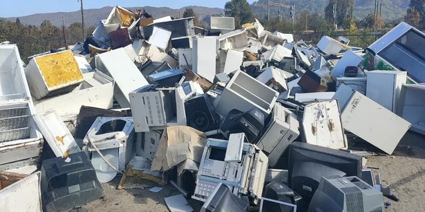 deseuri electrocasnice FOTO IPJ Bacau jpg