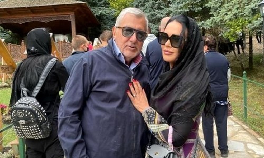 Ioana Năstase a uitat brusc de agresivitatea și de amenințările de care-și acuza soțul. Ilie Năstase i-a intrat iarăși în grații