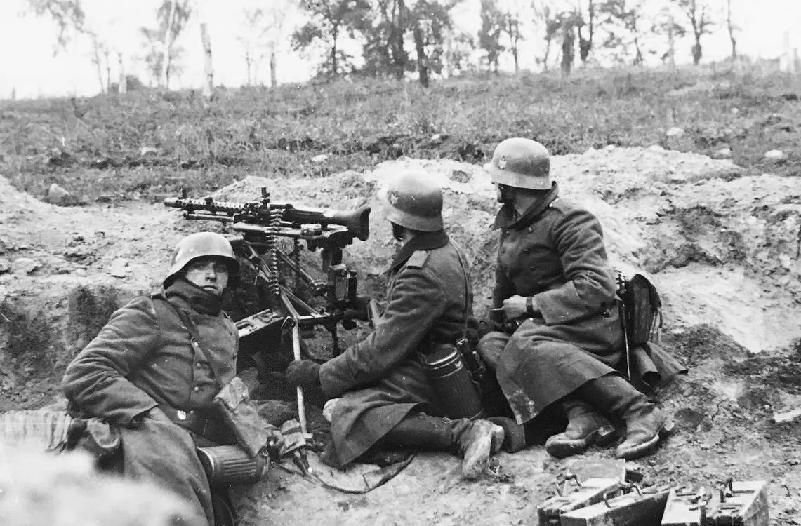 Mitralieră MG-34 (© Oberfeldarzt Dr. Paul Calwer / Wikimedia Commons)