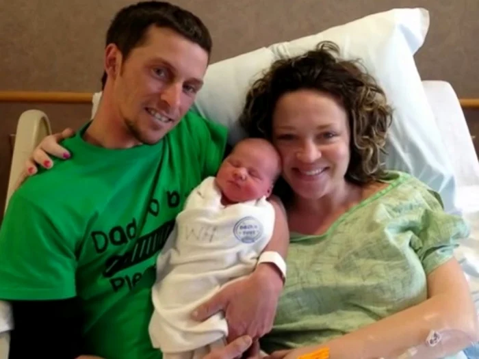 
    Danielle şi Kyle Williams au aflat că bebeluşul lor e băiat, nu fatăFoto: ABC News  