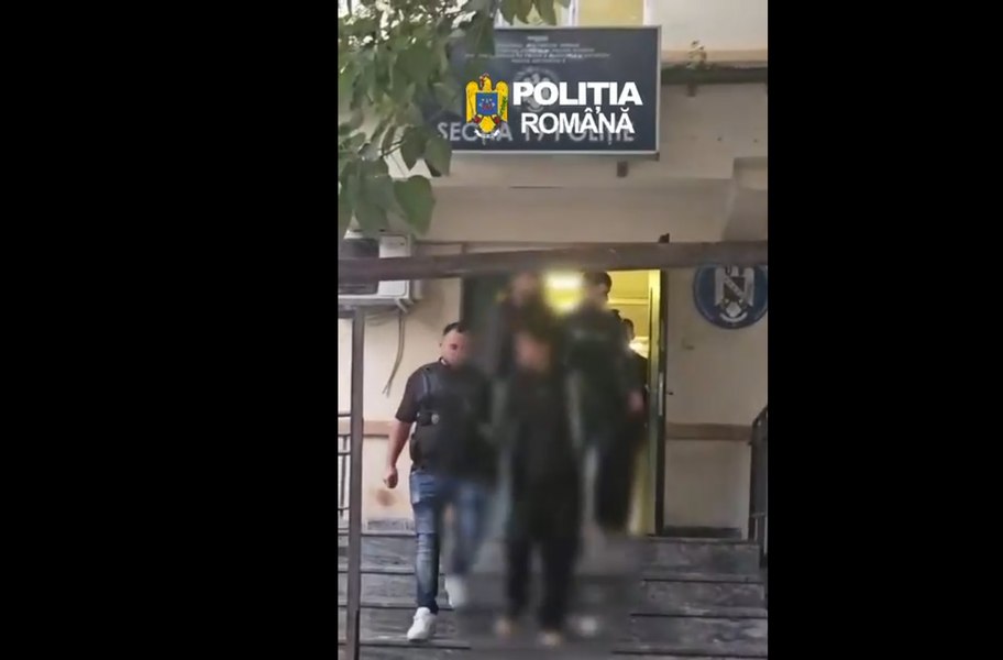 Doi trecători, agresați în București. Patru bărbați au fost reținuți, iar un al cincilea este căutat