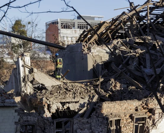 Harkov cladiri distruse de rachete rusesti FOTO EPA EFE jpg