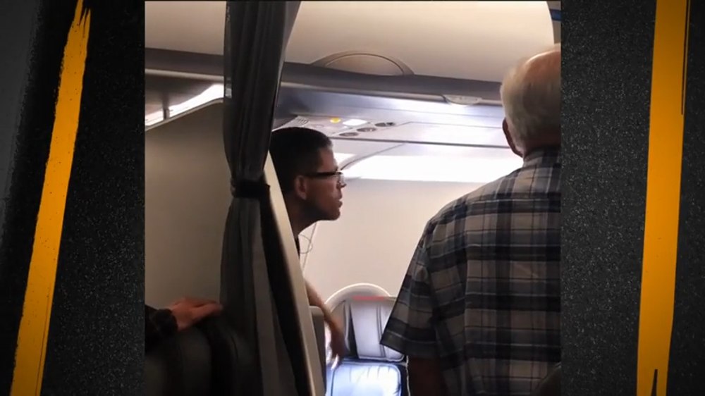 Un bărbat a „furat” locul mai bun al altui pasager, în avion. Explicația te lasă mască: „Sunt cetățean american și am acest drept” VIDEO