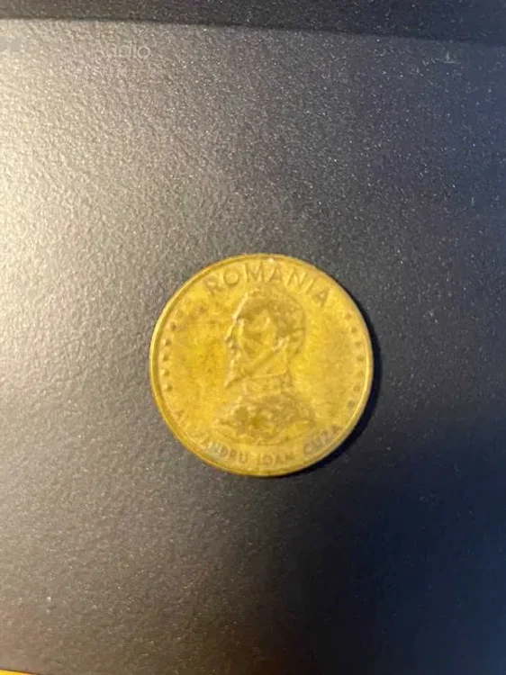 Moneda a fost emisă în 1992 / foto: olx.ro