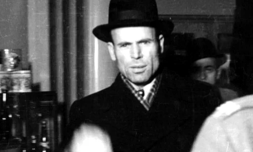 Apostolii lui Stalin  Chivu Stoica, incompetentul candid din umbra marelui Dej  „E un bou de un anumit soi“ jpeg