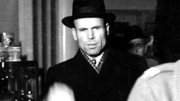 Apostolii lui Stalin Chivu Stoica, incompetentul candid din umbra marelui Dej „E un bou de un anumit soi“ jpeg