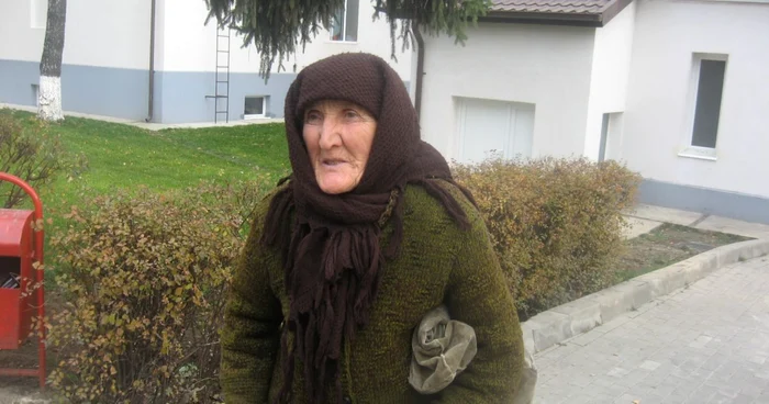 Bătrâna care i-a cerut bani ministrului