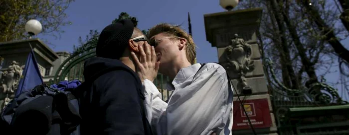 Mai multe persoane au protestat faţă de declaraţiile făcute de un senator PSD FOTO Inquam Photos / Octav Ganea