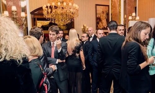 1 petrecere craciun le chateau jpg jpeg