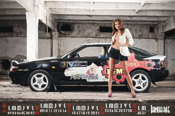 Calendarul «Racing Curves» 2012