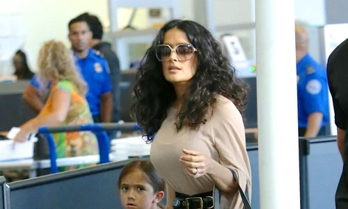 salma hayek fetita 2 jpeg
