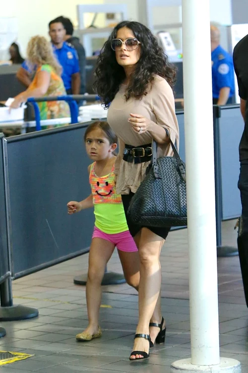 salma hayek fetita 2 jpeg