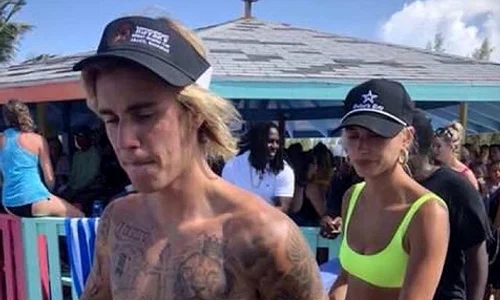 justin bieber hailey baldwin png