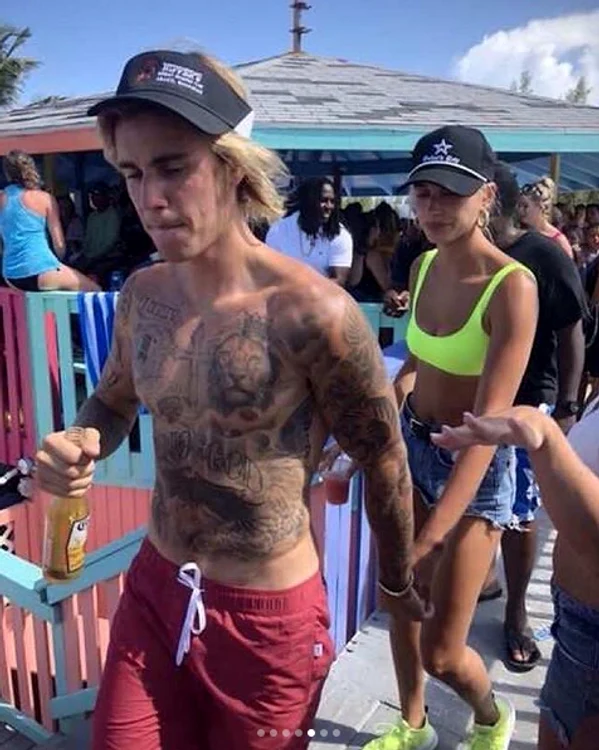 justin bieber hailey baldwin png