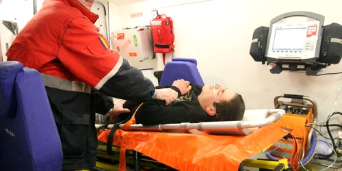 Medicii au reuşit să-l salveze după zeci de minute de resuscitare