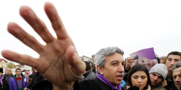 Dan Diaconescu face pentru a doua oară cunoştinţă cu suspendarea emisiei OTV. Precedenta a fost în 2002 FOTO