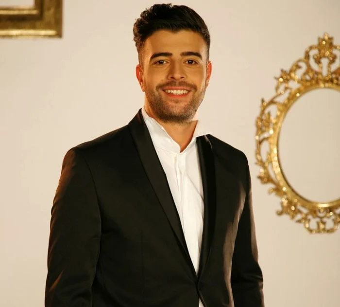 Speak îşi scoate iubita la restaurant după terminarea competiţiei