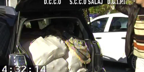 Bărbatul a fost prin în flagrant sâmbătă, 29 octombrie (captură film SCCO)