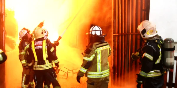 incendiu la o hală din localitatea Jilava foto isubif