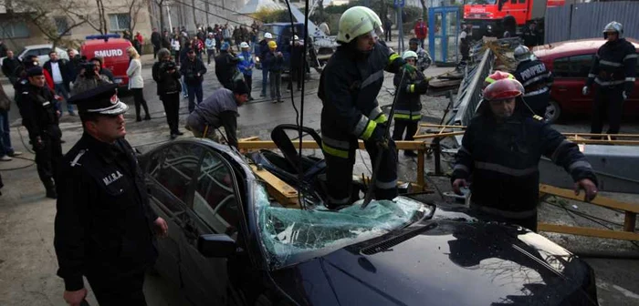 Un BMW a fost distrus integral în incident