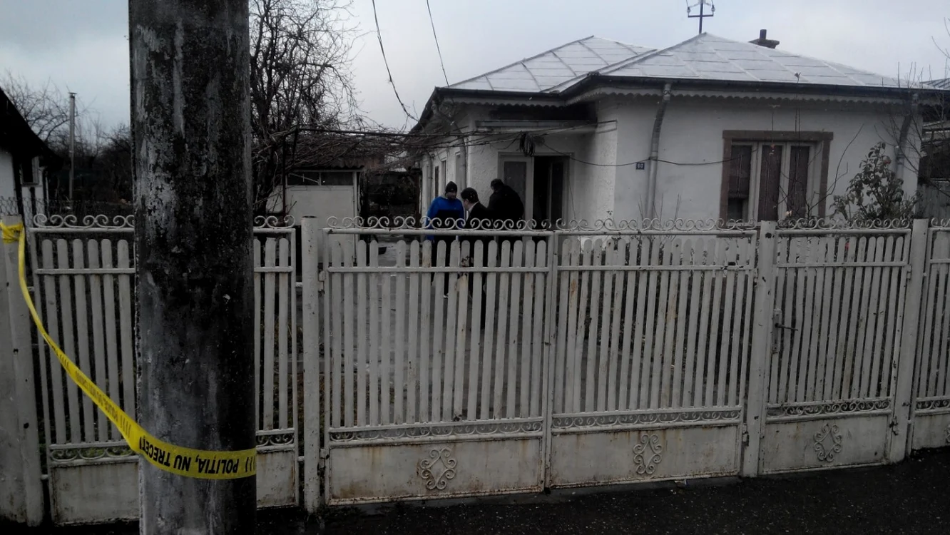 Crima a avut loc într-o casă din Rm. sărat