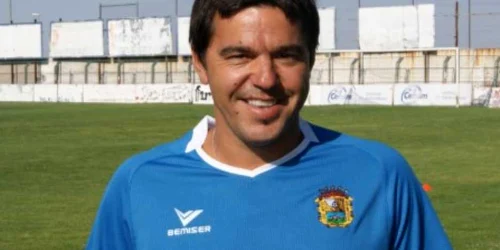 Contra în echipamentul echipei CF Fuenlabrada