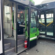 accident intre tramvai si autobuz foto brigada rutiera png