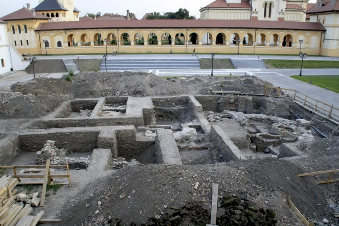 Detaliu cu săpăturile din 2011 FOTO albaiuliaqr.ro