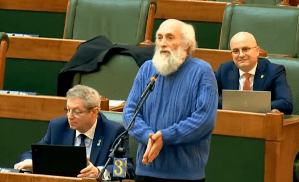 Un senator român a transmis un mesaj de felicitări și pentru amante, cu ocazia zilei de 8 Martie VIDEO