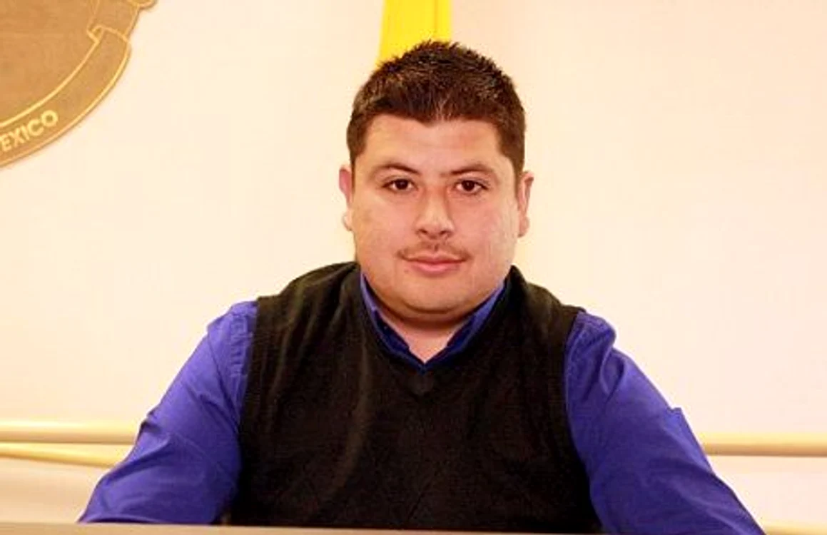 
    Edilul proaspăt ales are interdicţie de a intra în primărie  