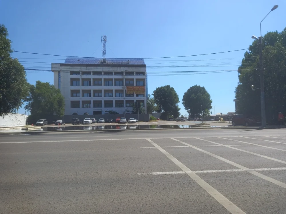 Parcări goale în Mamaia FOTO MI