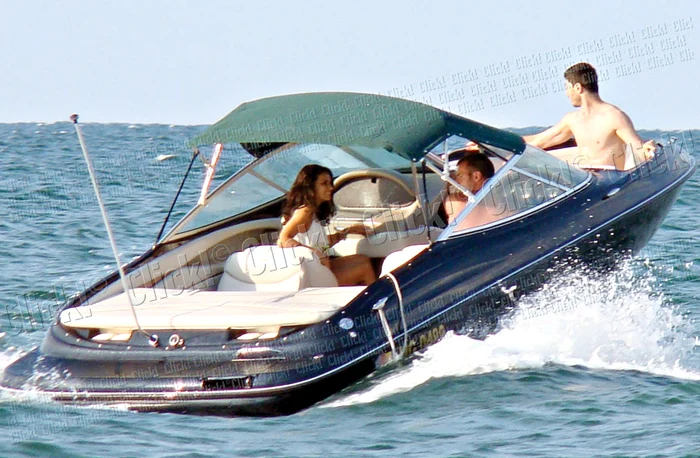 Fosta soţie a lui Mădălin Ionescu a plecat cu şalupa spre Constanţa