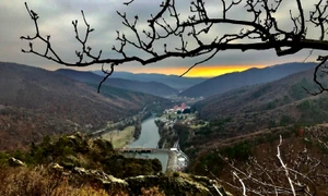 Panorama stațiunii Călimănești Căciulata privită din Parcul Național Cozia Foto Centrul de promovare turistică Vâlcea jpg