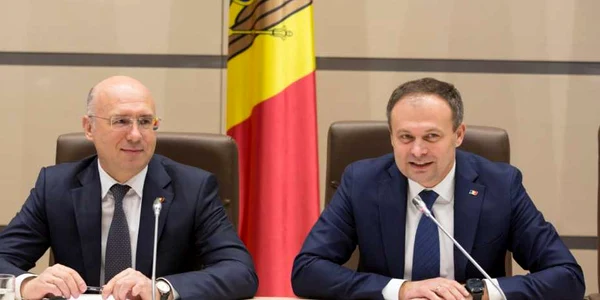 Pavel Filip si Andrian Candu foto Parlament.md