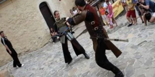 Cavaleri în Cetatea Râşnov, Foto: arhivă ADS