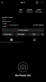 Jennifer Lopez pare să fie în doliu