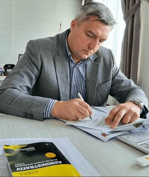 Prefectul de Bacău a demis 7 consilieri locali. Îi acuză că au absentat nemotivat de la ședințe