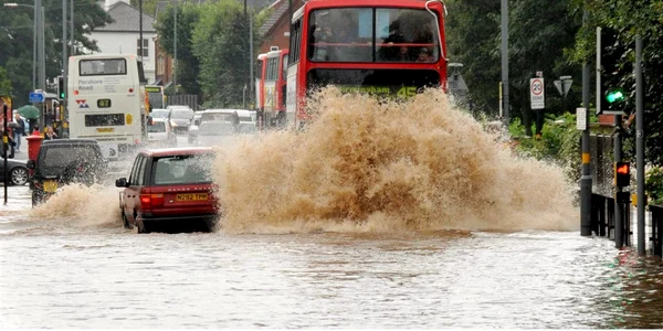 inundatii in Marea Britanie in 2008 foto EPA EFE jpg