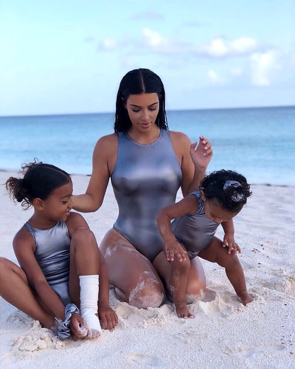 6 kim kardashian toti copiii in bahamas 2 jpg jpeg