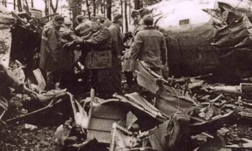 Cea mai mare tragedie aviatică în Hunedoara: „Erau peste tot morţi, mutilaţi în modul cel mai îngrozitor, în preajma avionului sfărâmat” jpeg