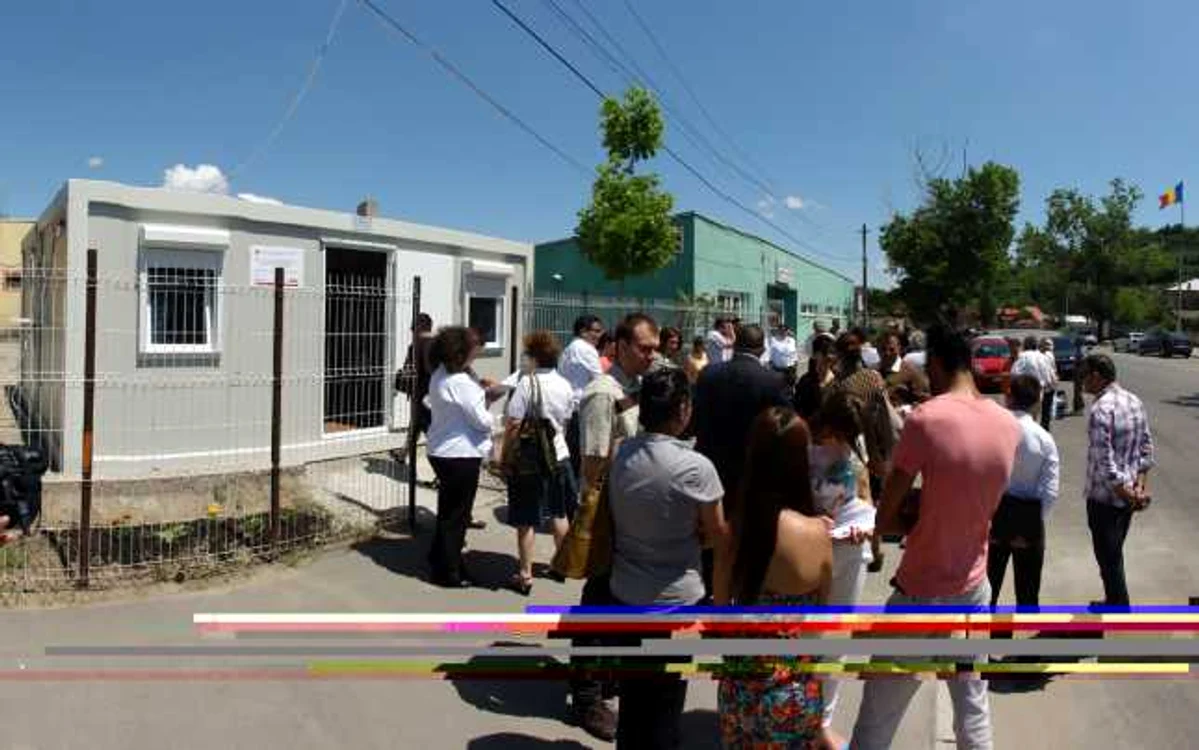 Centrul cu pricina se află lângă un alt loc destinat persoanelor sărace din Slatina  (FOTO: Mugurel Manea)