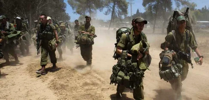 Soldaţi israelieni în Fâşia Gaza FOTO Reuters
