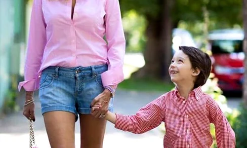 Ileana Badiu fiul ei Sasha jpeg