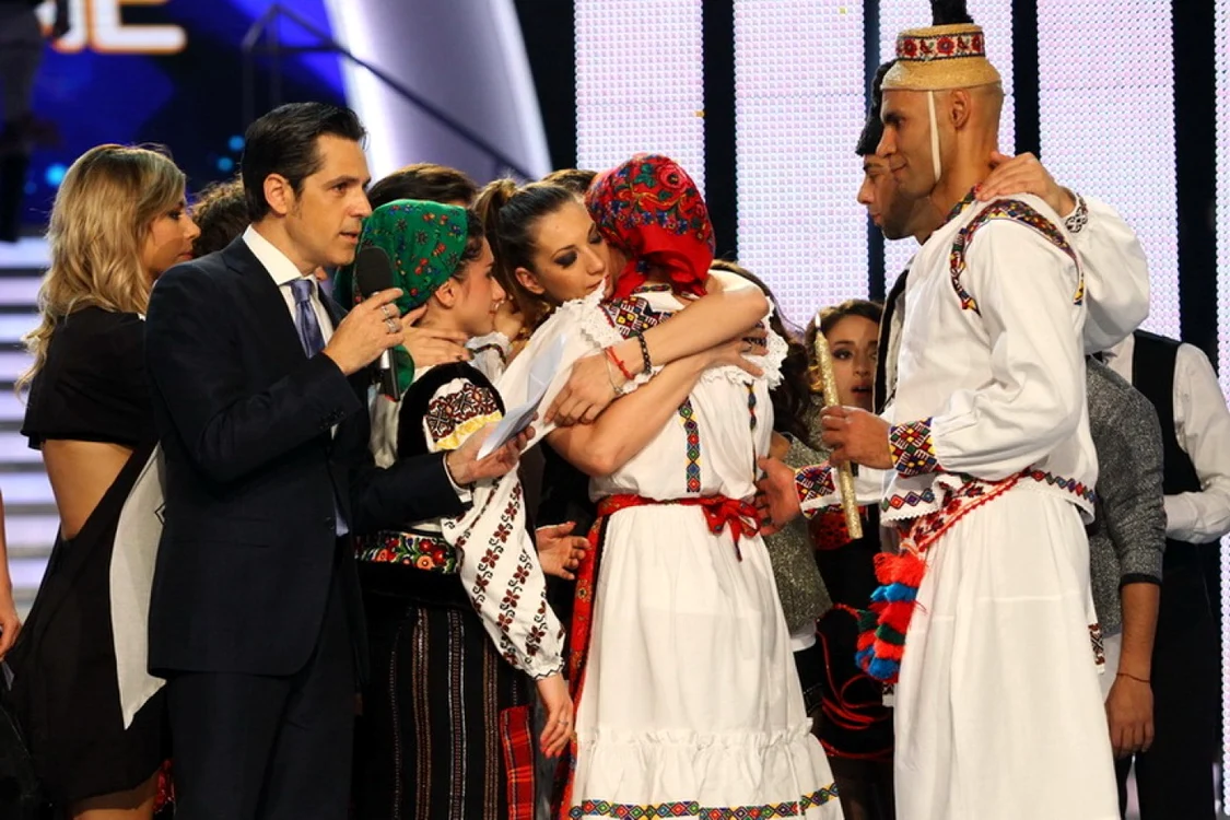 Fotbalistul Nana Falemi (dreapta) şi partenera sa au părăsit competiţia FOTO Pro Tv