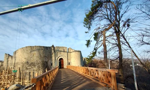 Lucrări de consolidare la Cetatea de Scaun a Sucevei (foto: Muzeul Național al Bucovinei)