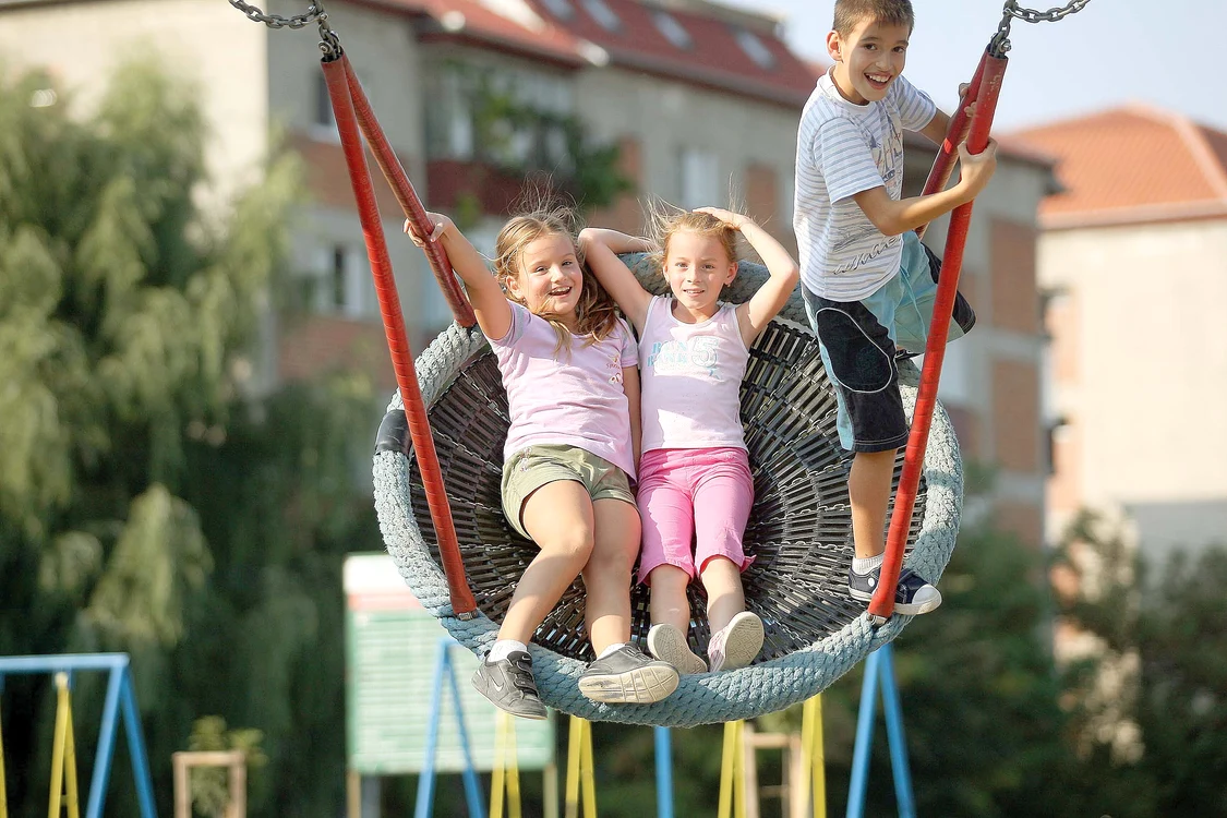 Vremea va fi perfectă pentru plimbări şi distracţie în aer liberFoto: Click!