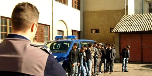 Deţinuţii arădeni nu sunt la prima experienţă de acest gen