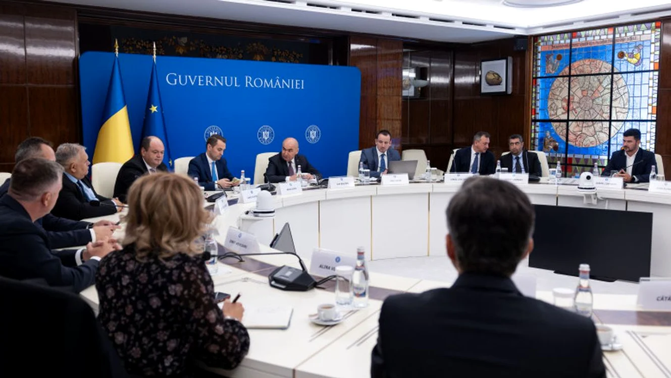 Premierul s-a întâlnit vineri cu reprezentanții marilor lanțuri de magazine / foto: gov.ro