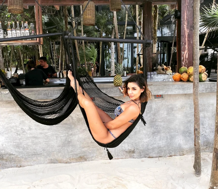 
    Natalia Mateuț nu se gândește la copii la vârsta de 29 de anifoto: arhivă personală  